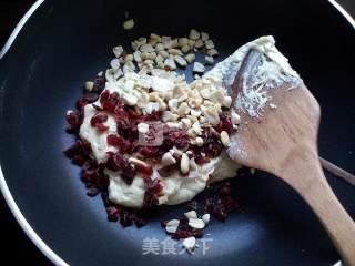 蔓越莓花生牛轧糖的做法步骤：6
