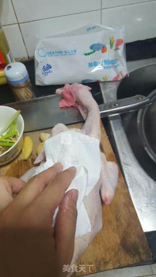 盐焗鸡的做法步骤：2