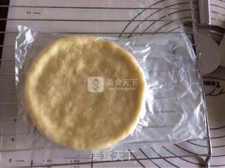 鲜虾时蔬披萨的做法步骤：1