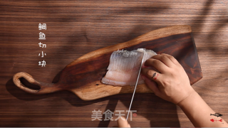 让人一吃就忘不了的鱼米花的做法步骤：1