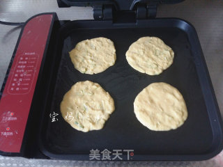 葱花玉米面饼的做法步骤：7