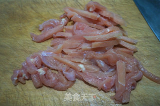 鸡丝青椒豆腐干的做法步骤：2
