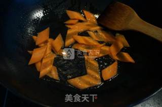 尖椒胡萝卜炒猪肝的做法步骤：7