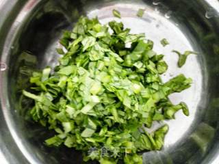 宝宝辅食——银鱼蛋黄青菜粥的做法步骤：3
