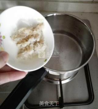 宝宝辅食——银鱼蛋黄青菜粥的做法步骤：5
