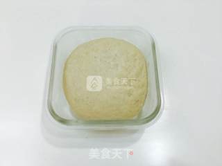 中种肉松面包卷的做法步骤：1