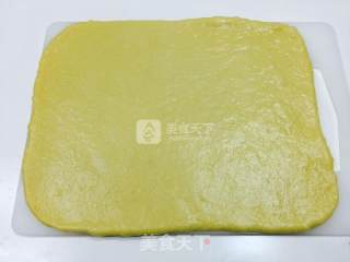 中种肉松面包卷的做法步骤：10