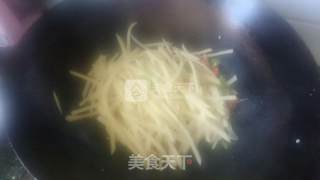 酸辣土豆丝的做法步骤：3