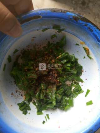 葱花饼的做法步骤：2