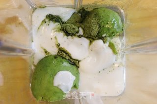 #格丽思小厨房#  抹茶牛油果雪糕的做法步骤：2