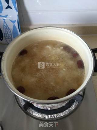 红枣银耳莲子羹的做法步骤：4