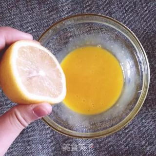 夏日美食——奶香鸡蛋布丁的做法步骤：3
