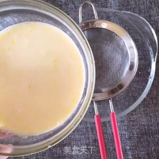 夏日美食——奶香鸡蛋布丁的做法步骤：6