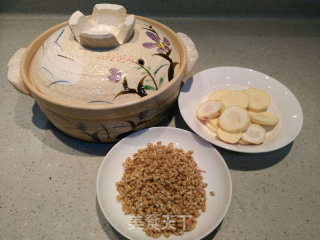 开心果姐姐小麦胚芽煲仔饭的做法步骤：3