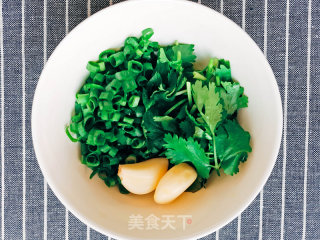 黄花菜拌牛百叶的做法步骤：3