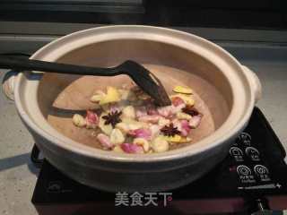 开心果姐姐野生海参焖纯种土猪肉的做法步骤：5