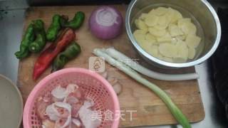 大盘鸡的做法步骤：1