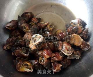 白灼香螺的做法步骤：3