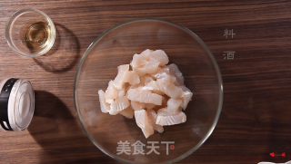 可以温暖心的一道汤—番茄龙利鱼汤的做法步骤：2