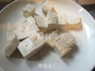 红烧鱼头豆腐的做法步骤：2