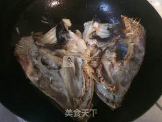 红烧鱼头豆腐的做法步骤：5
