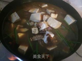 红烧鱼头豆腐的做法步骤：6