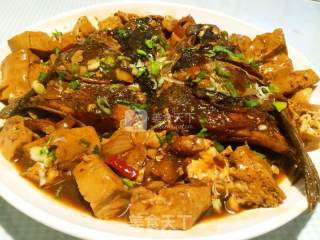 红烧鱼头豆腐的做法步骤：9