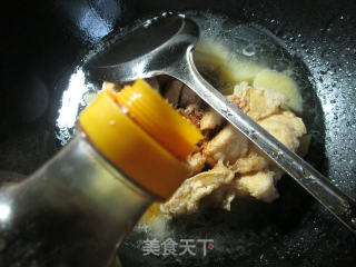 土豆烧素鸡的做法步骤：5