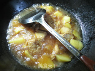 土豆烧素鸡的做法步骤：8