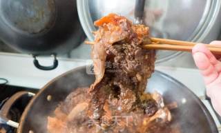 焖牛腩的做法步骤：6
