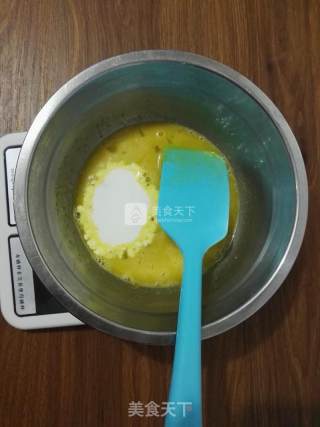 黑芝麻戚风蛋糕的做法步骤：4
