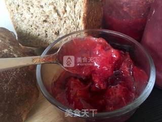 新鲜时令制作黑布霖果酱的做法步骤：10