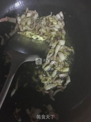 扁豆炒辣椒肉的做法步骤：5