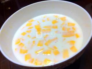 椰浆芒果西米露的做法步骤：1