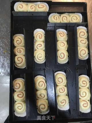 骨肉相连面包的做法步骤：11