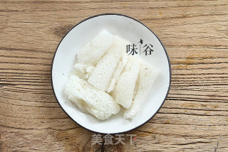 竹荪排骨汤的做法步骤：5