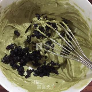 抹茶葡萄桃仁饼干的做法步骤：2