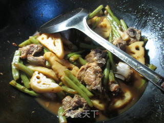 梅豆莲藕煮排骨的做法步骤：9