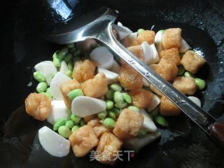 毛豆茭白煮小油豆腐的做法步骤：3
