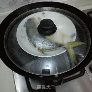宝宝辅食——鲳鱼粥的做法步骤：2