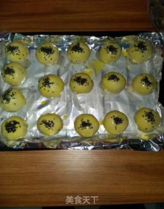 蛋黄酥的做法步骤：19