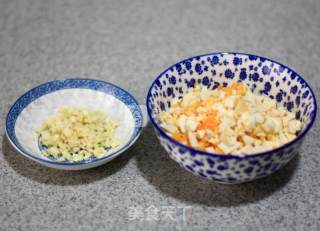 热夏吃点苦---咸蛋苦瓜的做法步骤：4