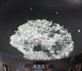 热夏吃点苦---咸蛋苦瓜的做法步骤：5