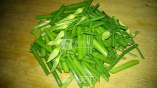 韭菜花炒鸡蛋的做法步骤：2
