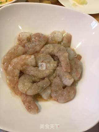 虾仁鸡蛋的做法步骤：1