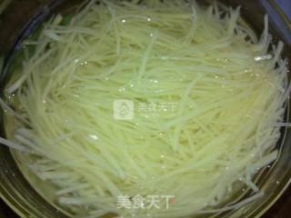 凉拌土豆丝的做法步骤：4