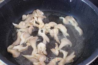 牛肉鲜菇面线的做法步骤：10