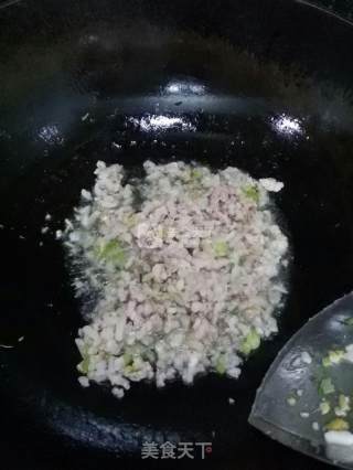 梅菜豆干肉包的做法步骤：3