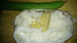 黄瓜拌凉皮的做法步骤：1