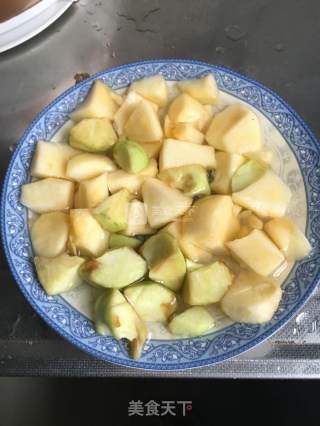 苹果蓝莓茶的做法步骤：1